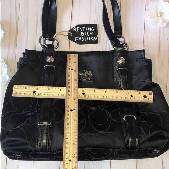 SOLD COACH shoulder bag (authentic) - Picture 8 of 8